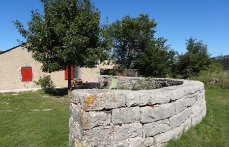 G&icirc;te n&deg;48G121060 Qu&eacute;zac - Loz&egrave;re - HLOLAR048FS001EL_01_V|vboucher