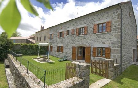 G&icirc;te n&deg;48G150170 Rocles - Loz&egrave;re - GVA017P01|&copy;