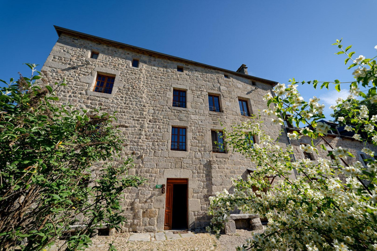 photo 0
