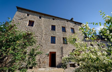 Le petit château du Villard Chambre d'hôtes n°48G651510 Le Malzieu-Forain - Lozère - Le petit château du Villard