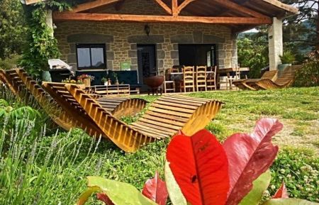G&icirc;te n&deg;48G130150 Saint-Andr&eacute;-Capc&egrave;ze - Loz&egrave;re - Le printemps au Gite