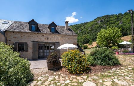 G&icirc;te n&deg;48G120990 La Canourgue - Loz&egrave;re - photo