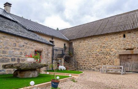 G&icirc;te n&deg;48G170280 Saint-&Eacute;tienne-du-Valdonnez - Loz&egrave;re - photo