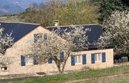 G&icirc;te n&deg;48G120200 Montbrun - Loz&egrave;re - photo